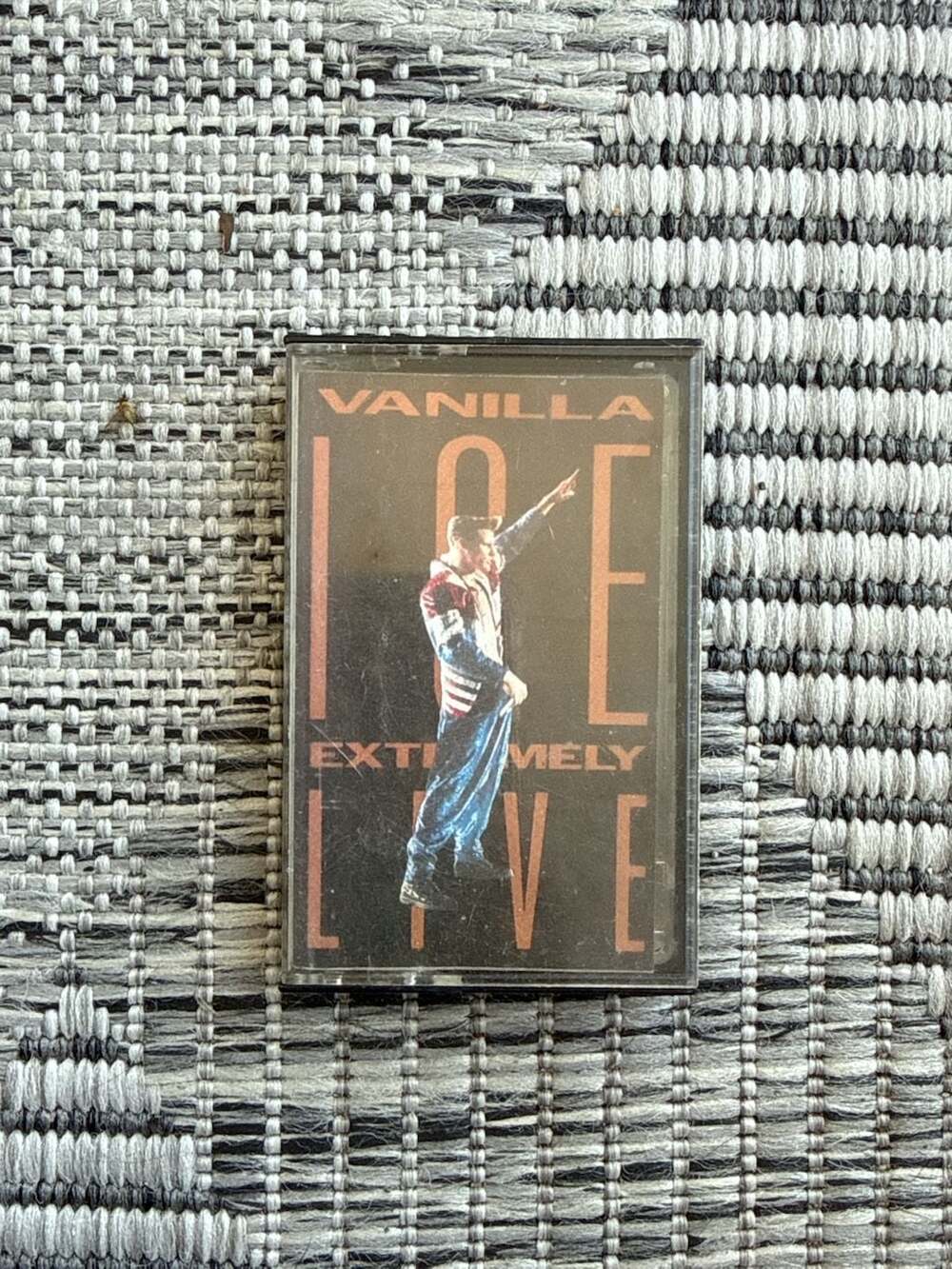 Vanilla Ice - Extremely Live Original 1991 Cassette Tape